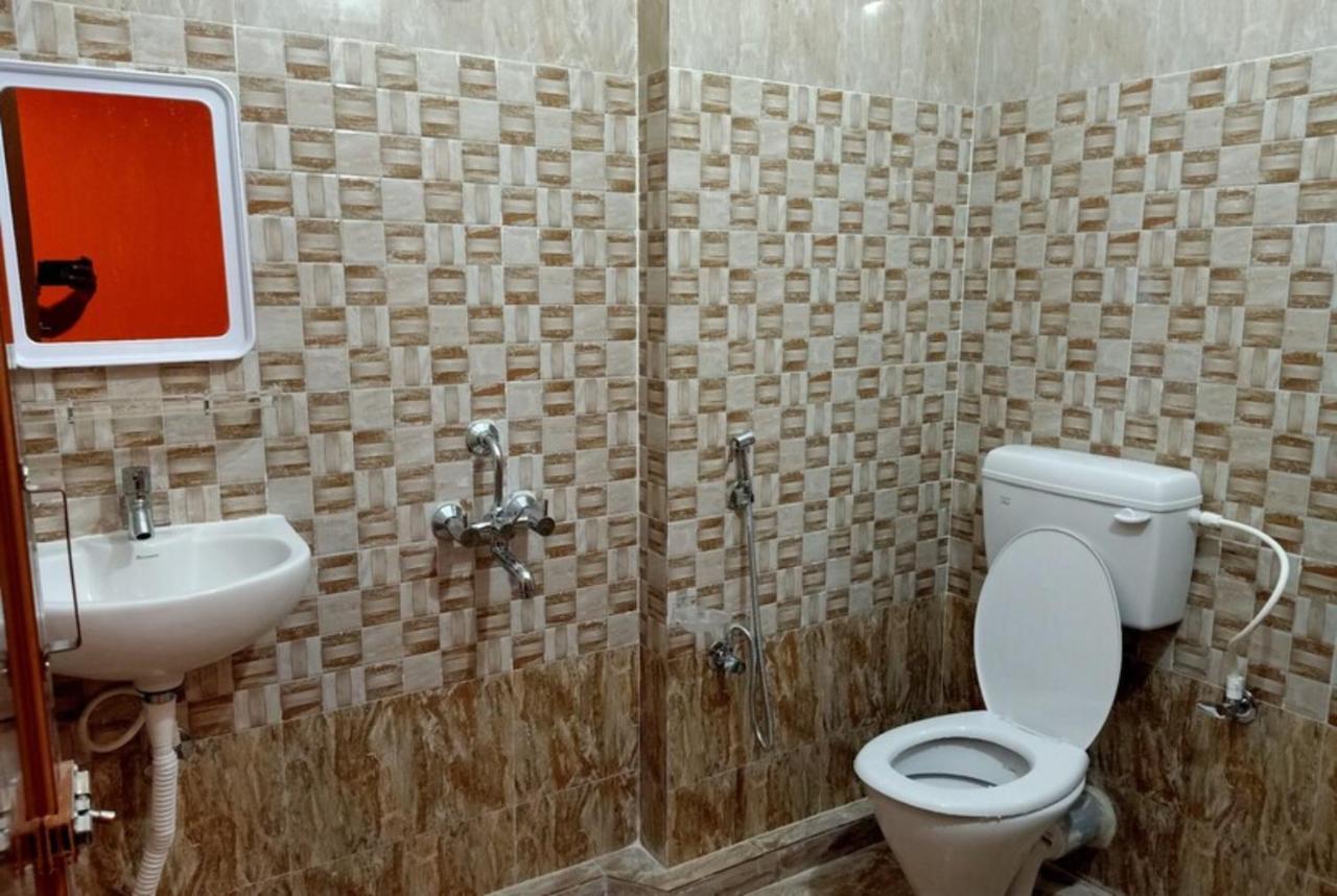Goroomgo Hotel Planet Bhubaneswar Exterior foto