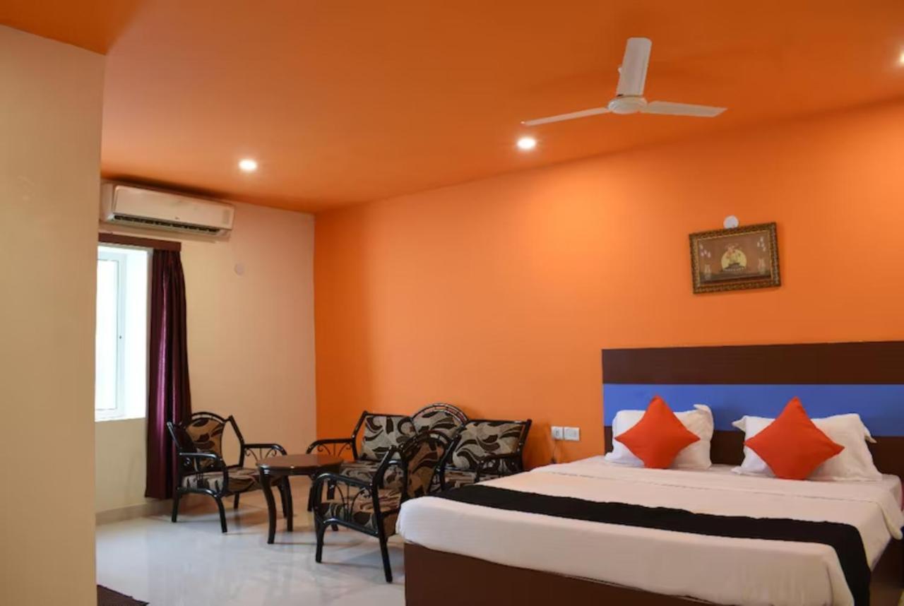 Goroomgo Hotel Planet Bhubaneswar Exterior foto