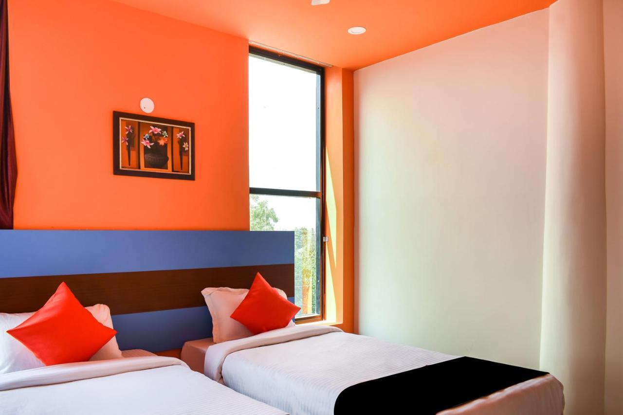 Goroomgo Hotel Planet Bhubaneswar Exterior foto
